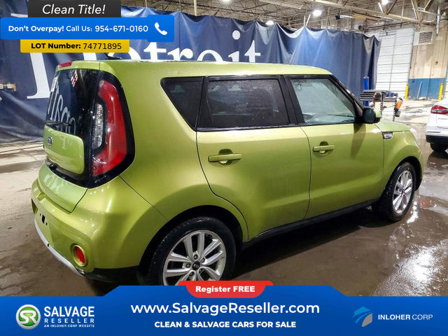 Used 2017 Kia Soul + image 4