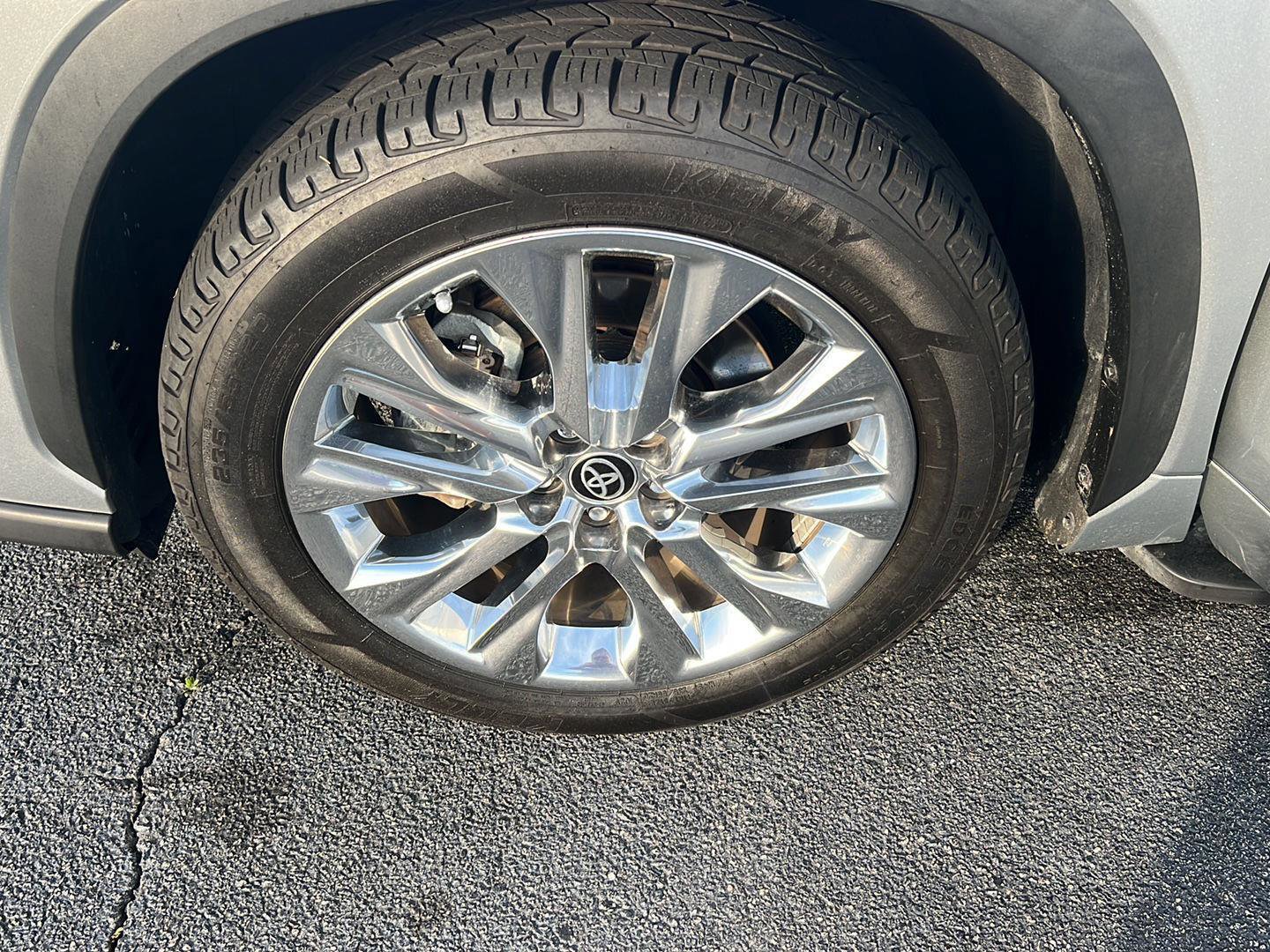 Used 2023 Toyota Highlander Limited image 38