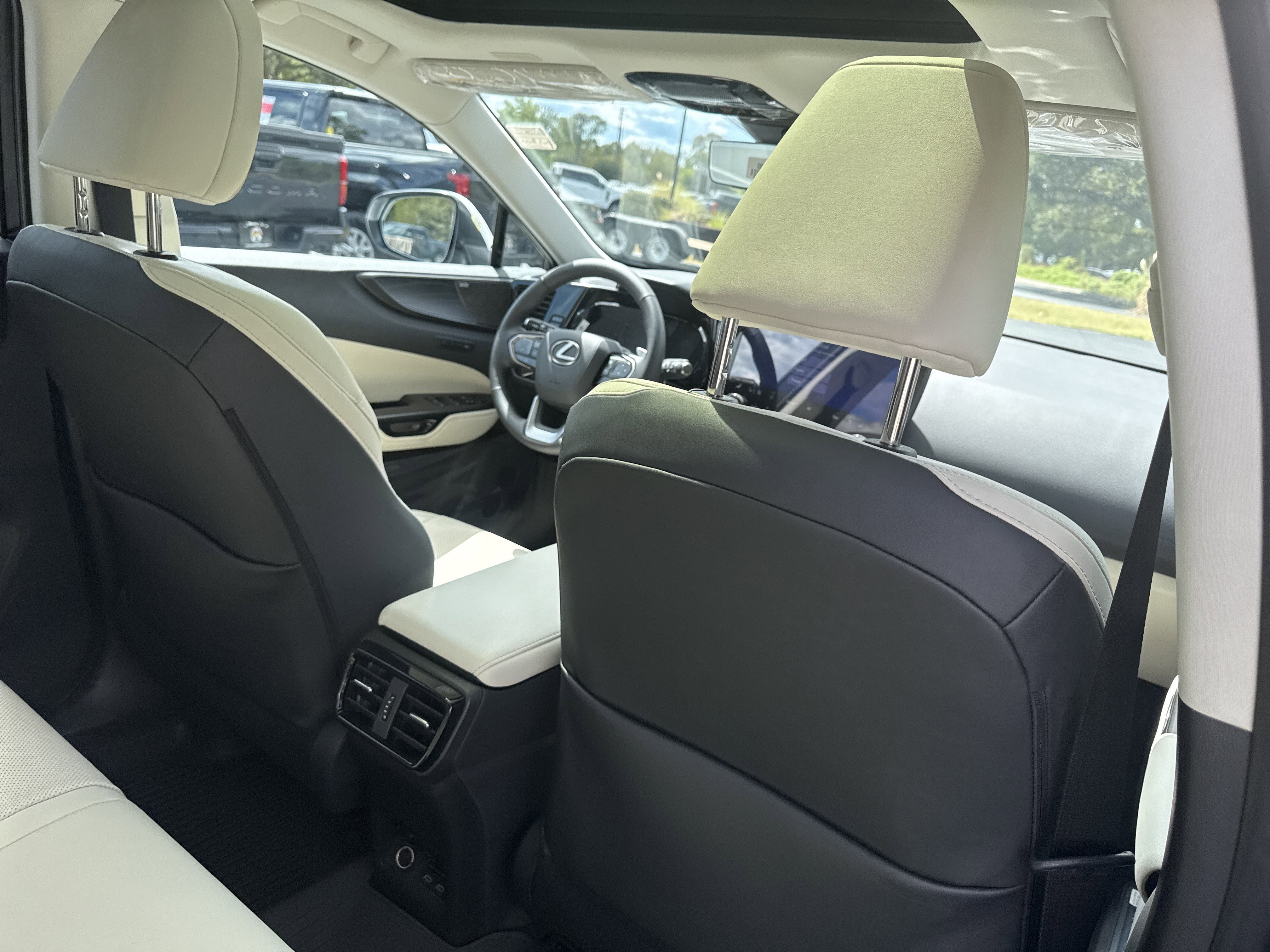 Used 2026 Lexus NX 350 AWD w/ Luxury Package image 33