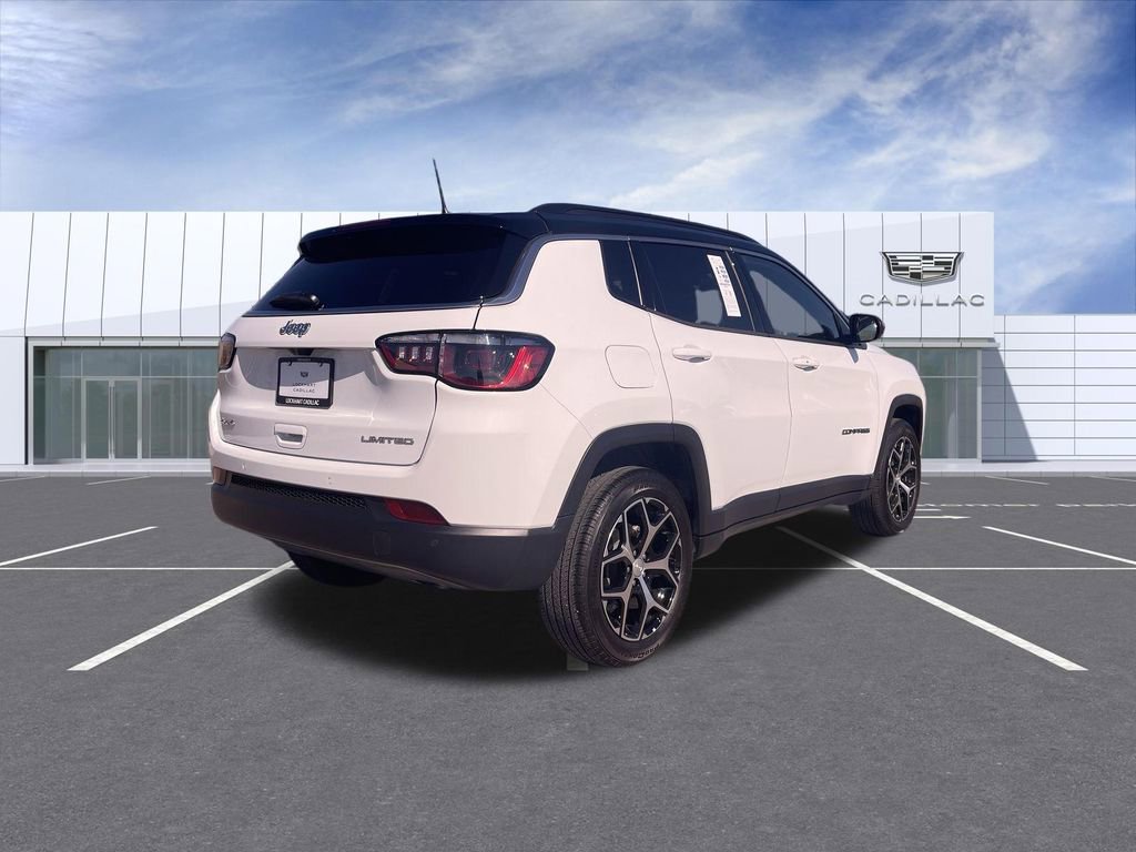 Used 2024 Jeep Compass Limited image 8