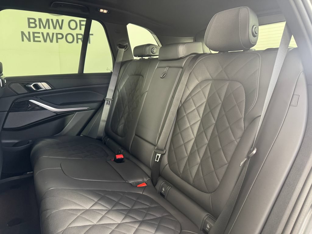 New 2026 BMW X5 xDrive40i w/ M Sport Package AWD/4WD image 15