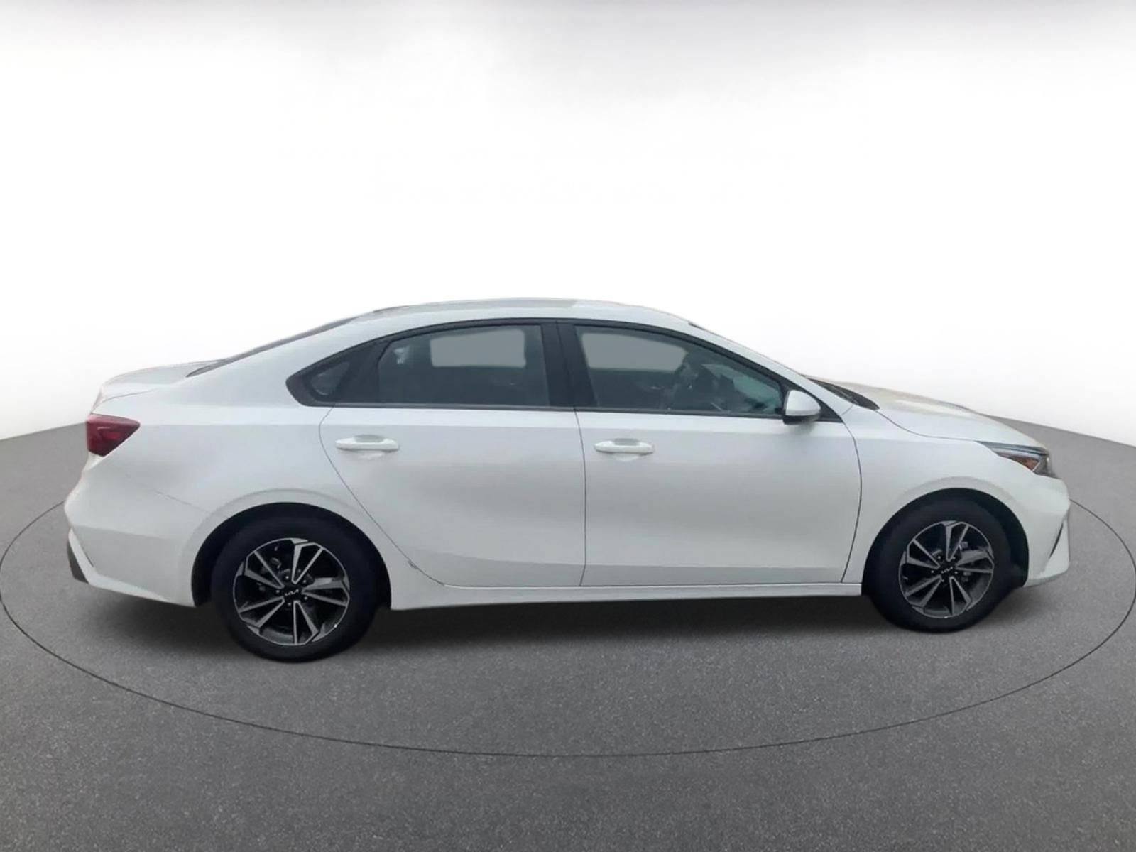 Used 2024 Kia Forte LXS FWD image 15