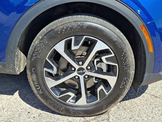 Certified 2025 Kia Sportage EX w/ Premium Package image 7