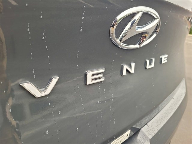 Used 2025 Hyundai Venue SEL image 30