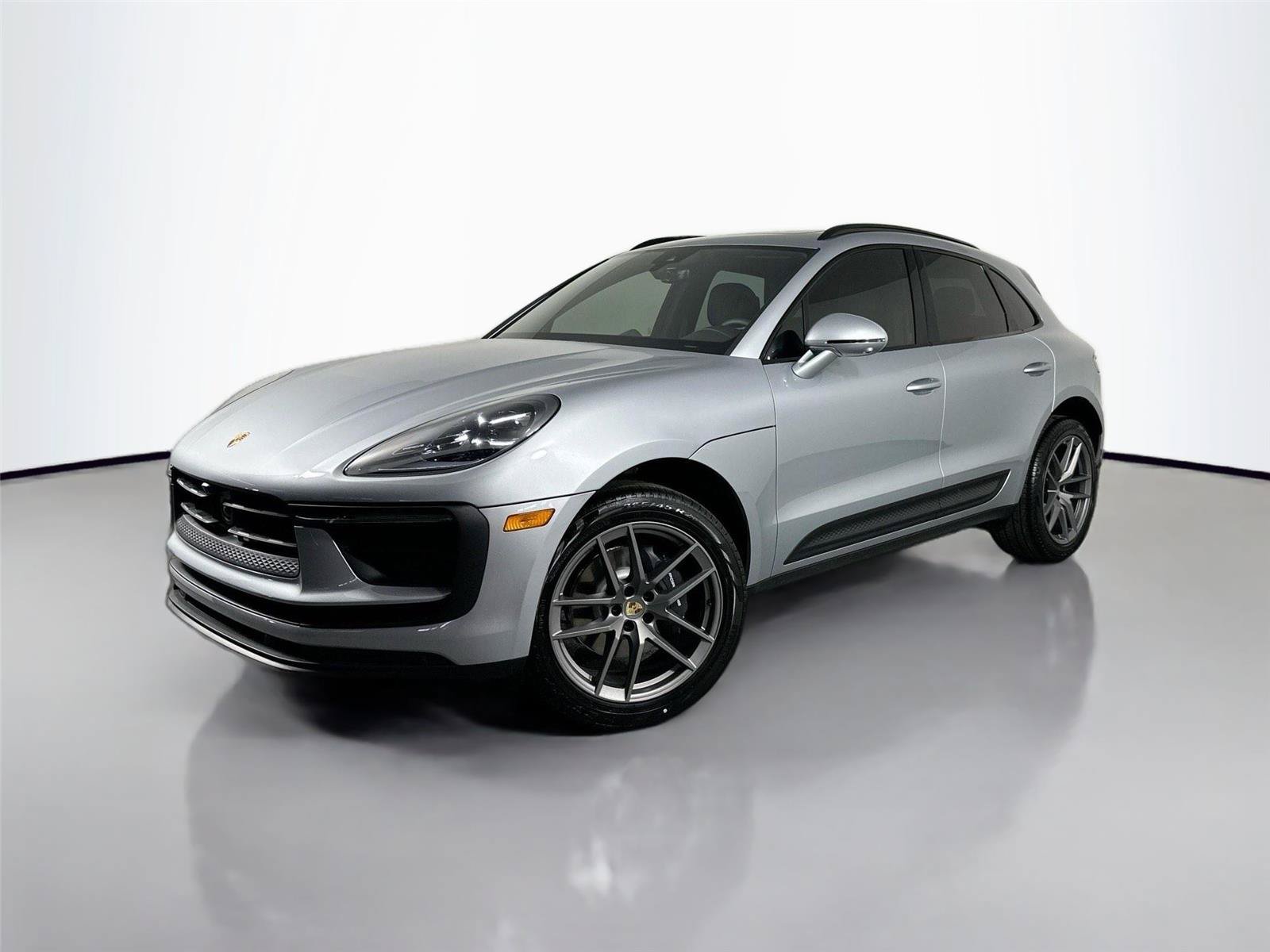 Certified 2026 Porsche Macan Turbo AWD/4WD image 1