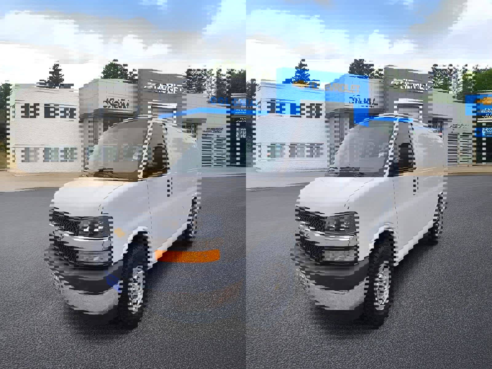 Used 2022 Chevrolet Express 2500 w/ Driver Convenience Package image 1