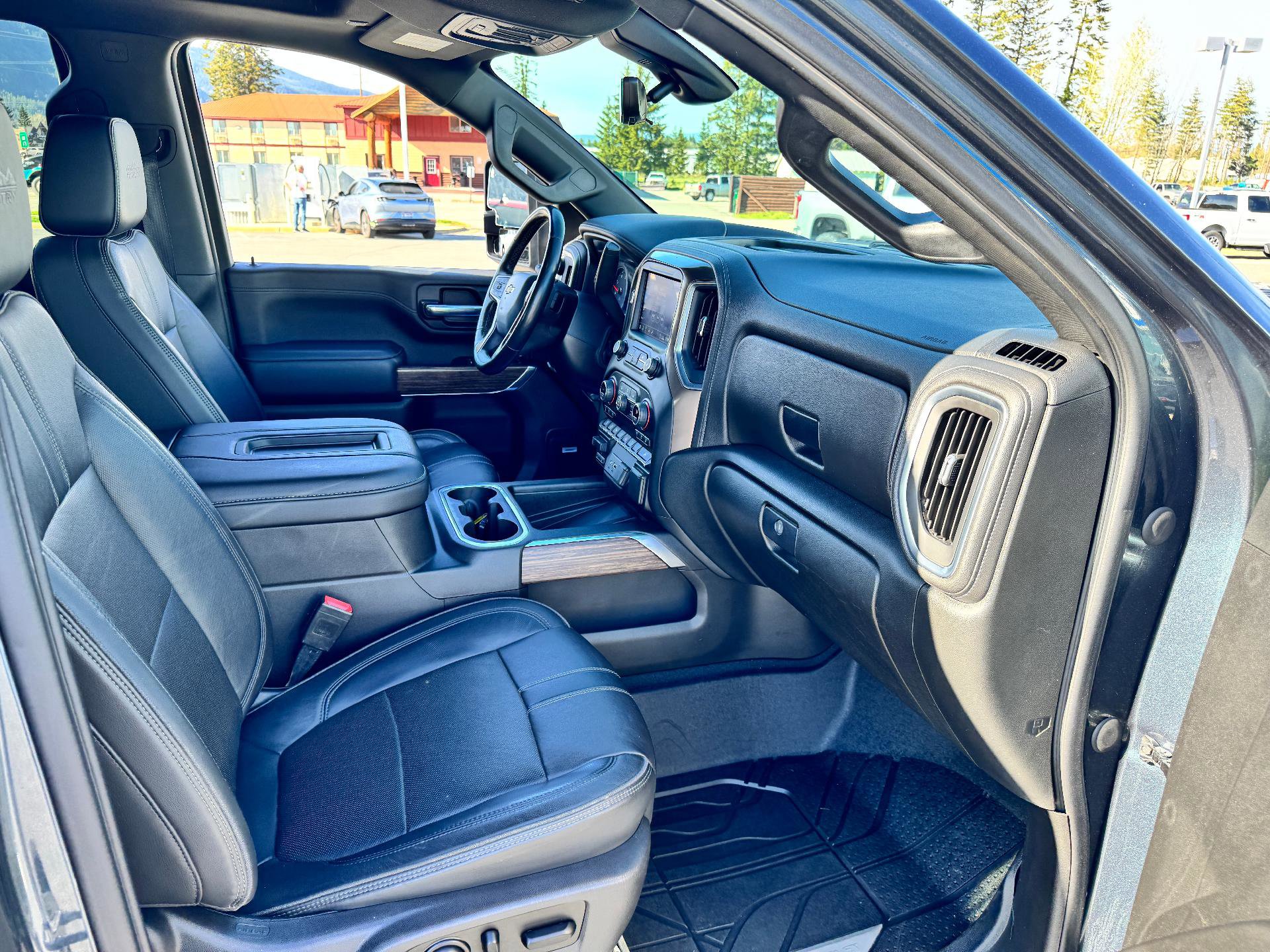 Used 2020 Chevrolet Silverado 3500 High Country image 16