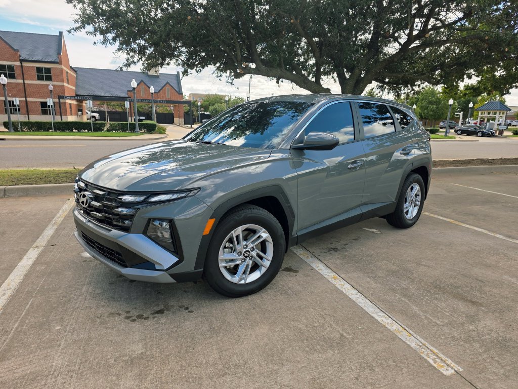 New 2026 Hyundai Tucson SE FWD image 2