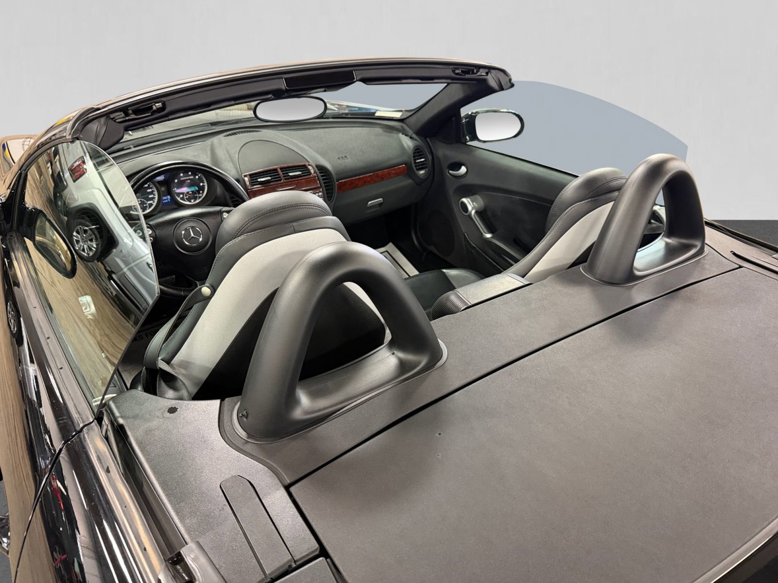 Used 2005 Mercedes-Benz SLK 55 AMG image 46