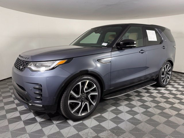 Used 2025 Land Rover Discovery Dynamic SE AWD/4WD image 2