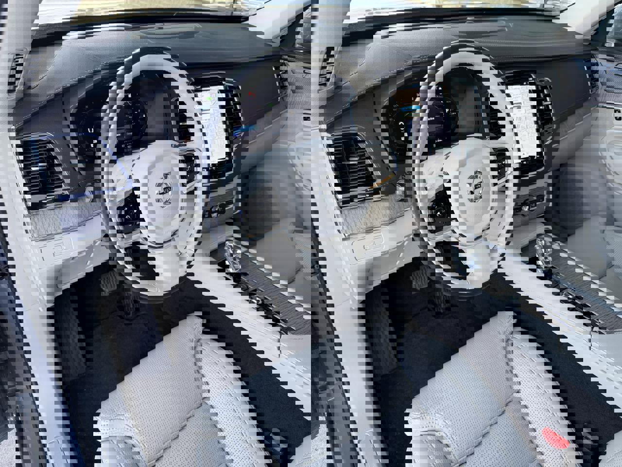 Used 2023 Volvo XC90 T8 Ultimate image 17