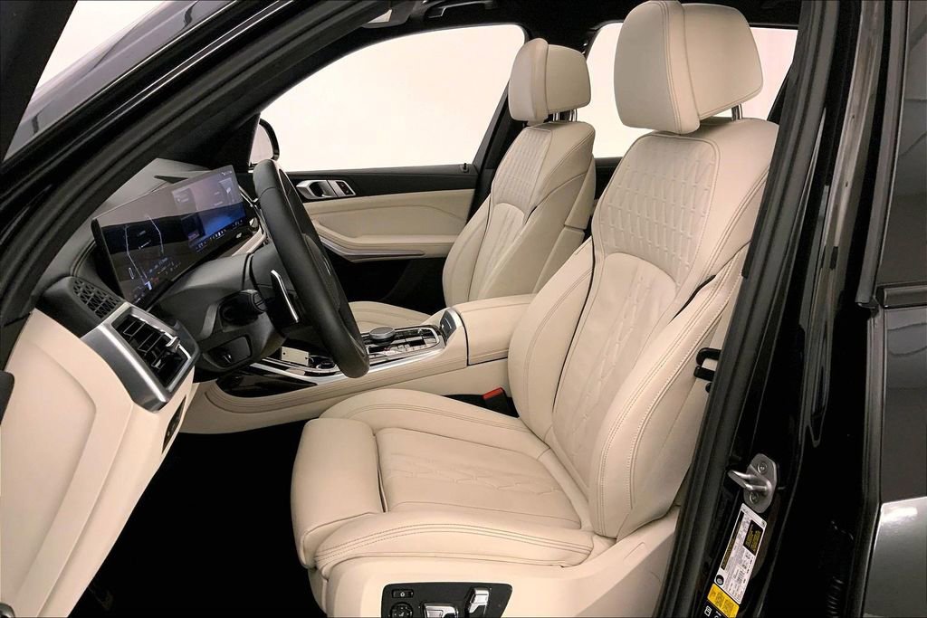 Certified 2024 BMW X7 xDrive40i w/ M Sport Package image 13