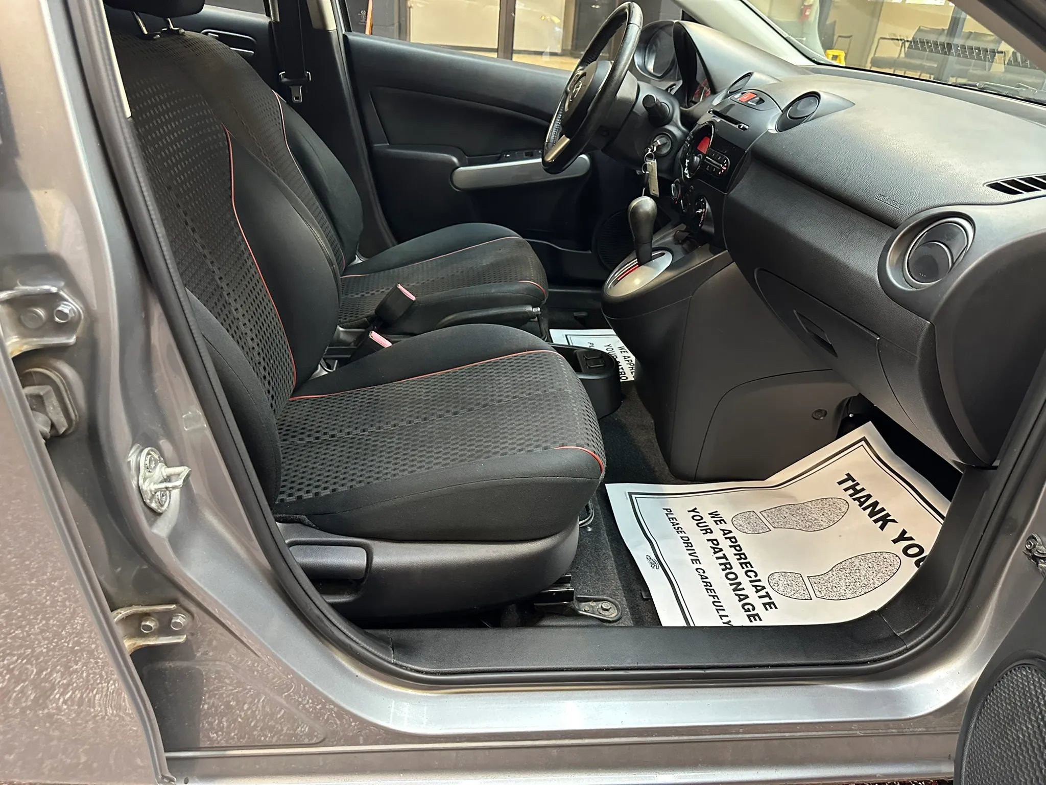 Used 2013 MAZDA MAZDA2 Touring FWD image 31