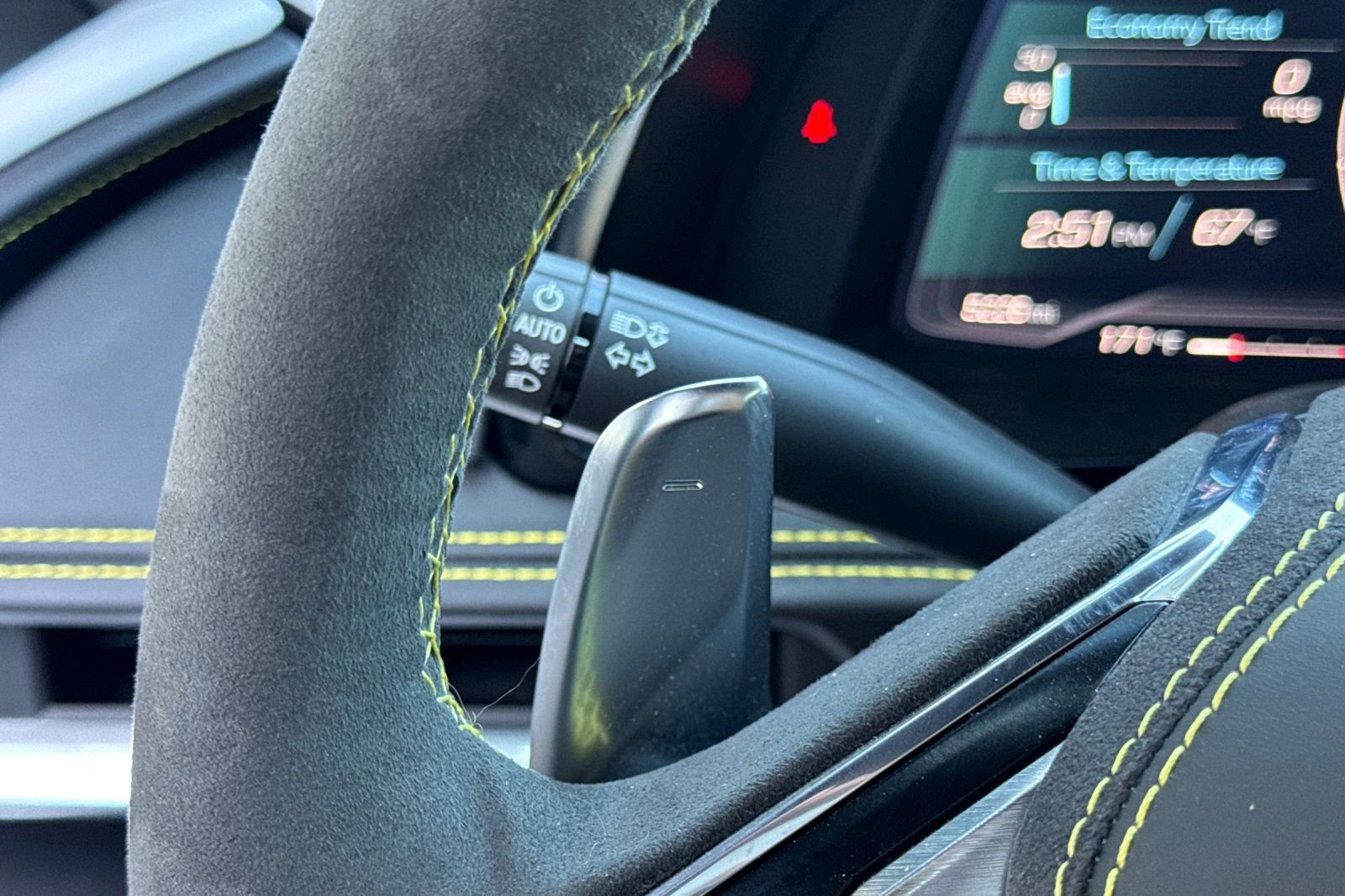 Used 2022 Chevrolet Corvette Stingray Premium Cpe w/ Z51 Performance Package image 36