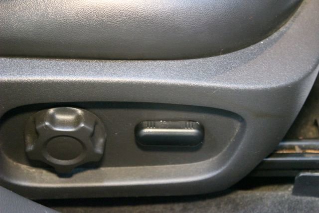 Used 2012 Ford Taurus SEL FWD image 11