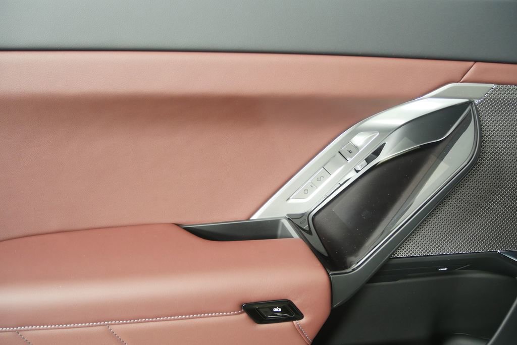 New 2026 BMW i7 eDrive50 w/ M Sport Package image 13