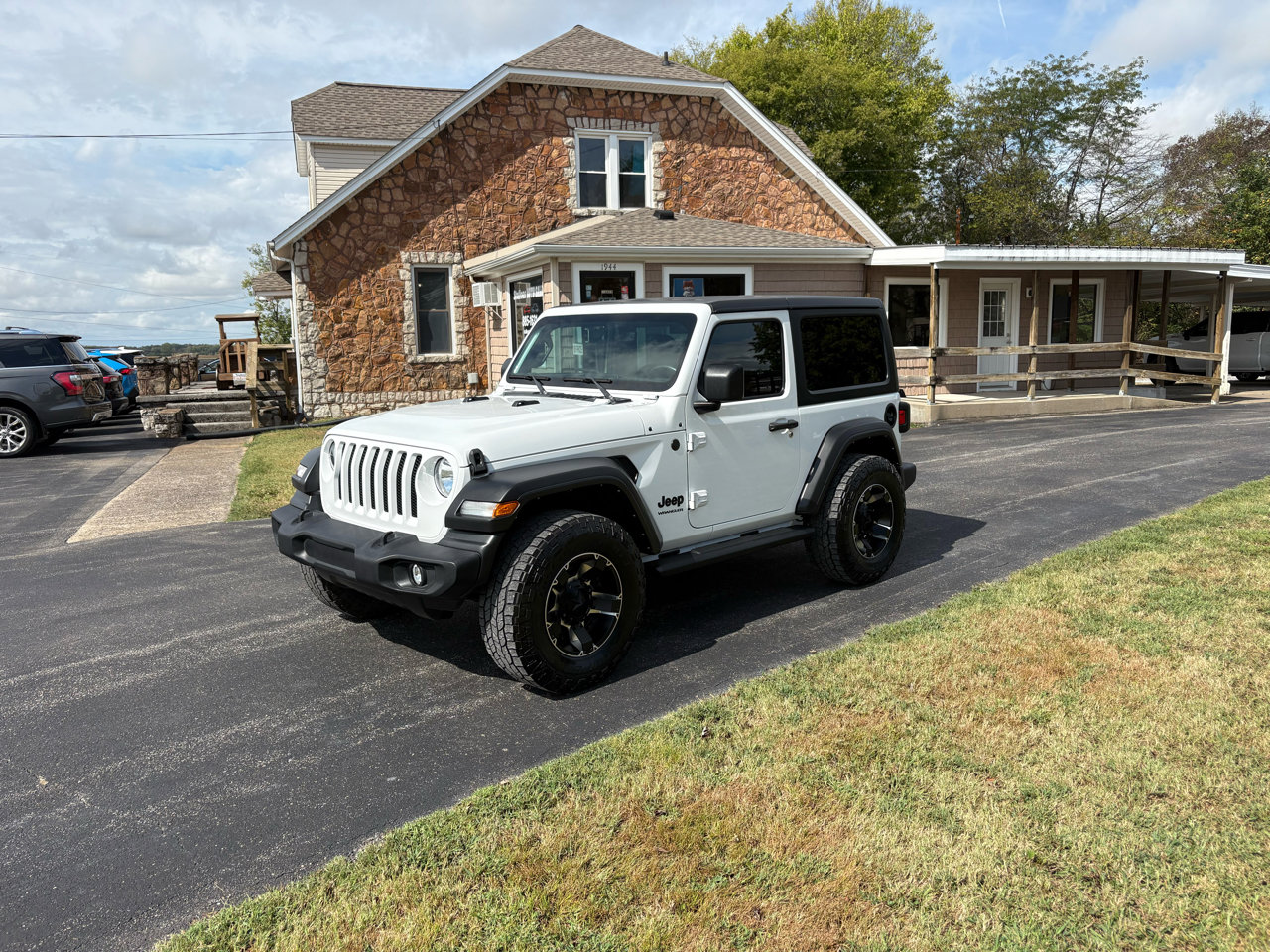 Used 2022 Jeep Wrangler Sport image 1
