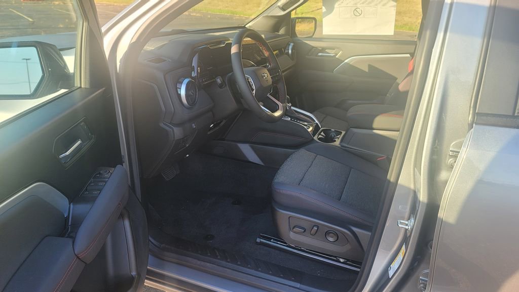 New 2026 Chevrolet Colorado Z71 w/ Technology Package image 18