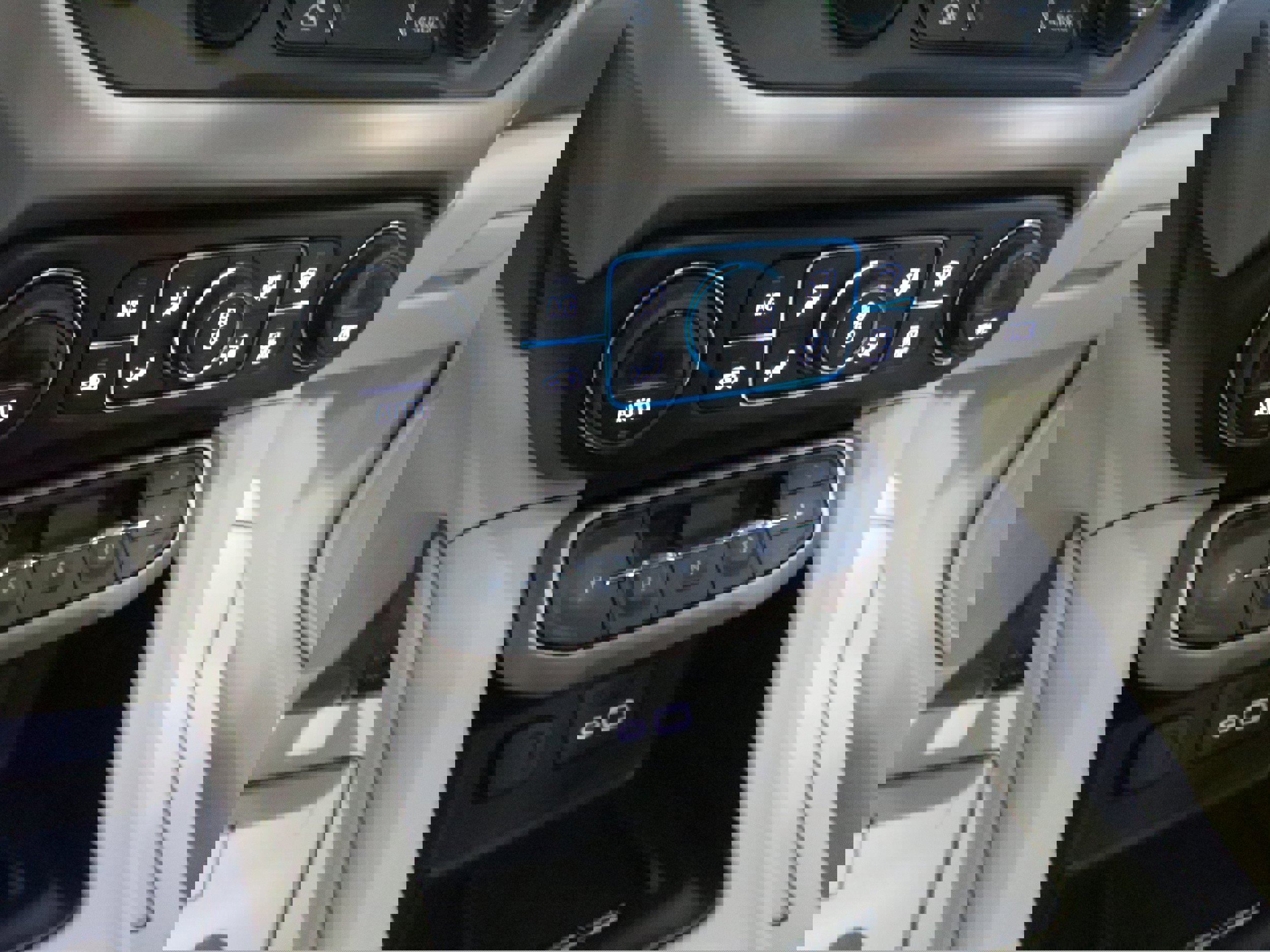 Used 2023 GMC Acadia Denali w/ Denali Ultimate Package image 17