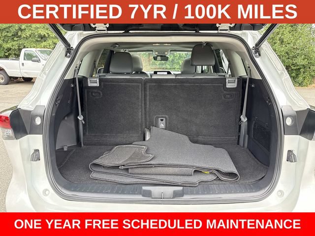 Used 2023 Toyota Highlander XLE FWD image 12