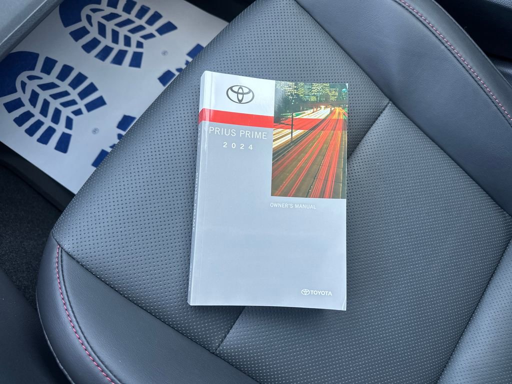 Used 2024 Toyota Prius Prime image 39