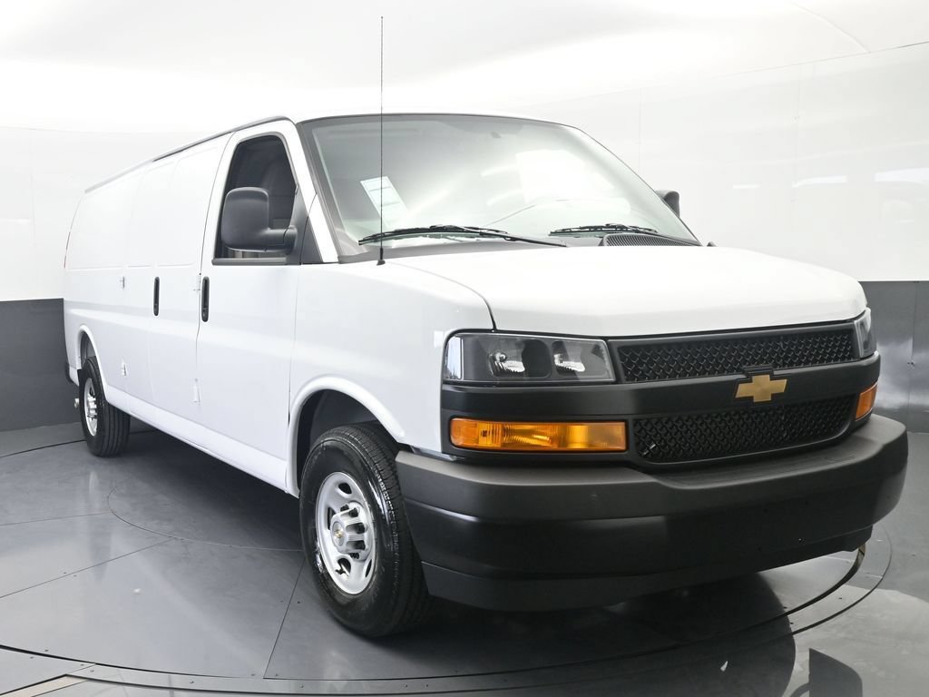 New 2026 Chevrolet Express 2500 Extended w/ Driver Convenience Package RWD image 9