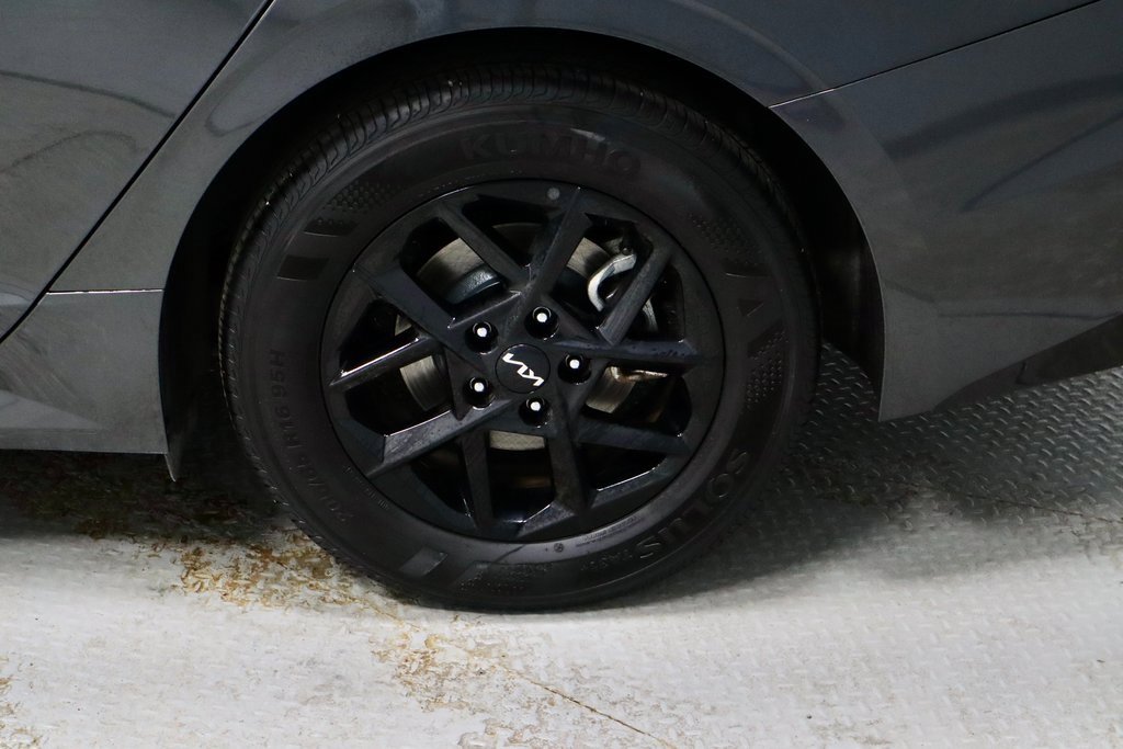 Used 2025 Kia K5 LXS image 18