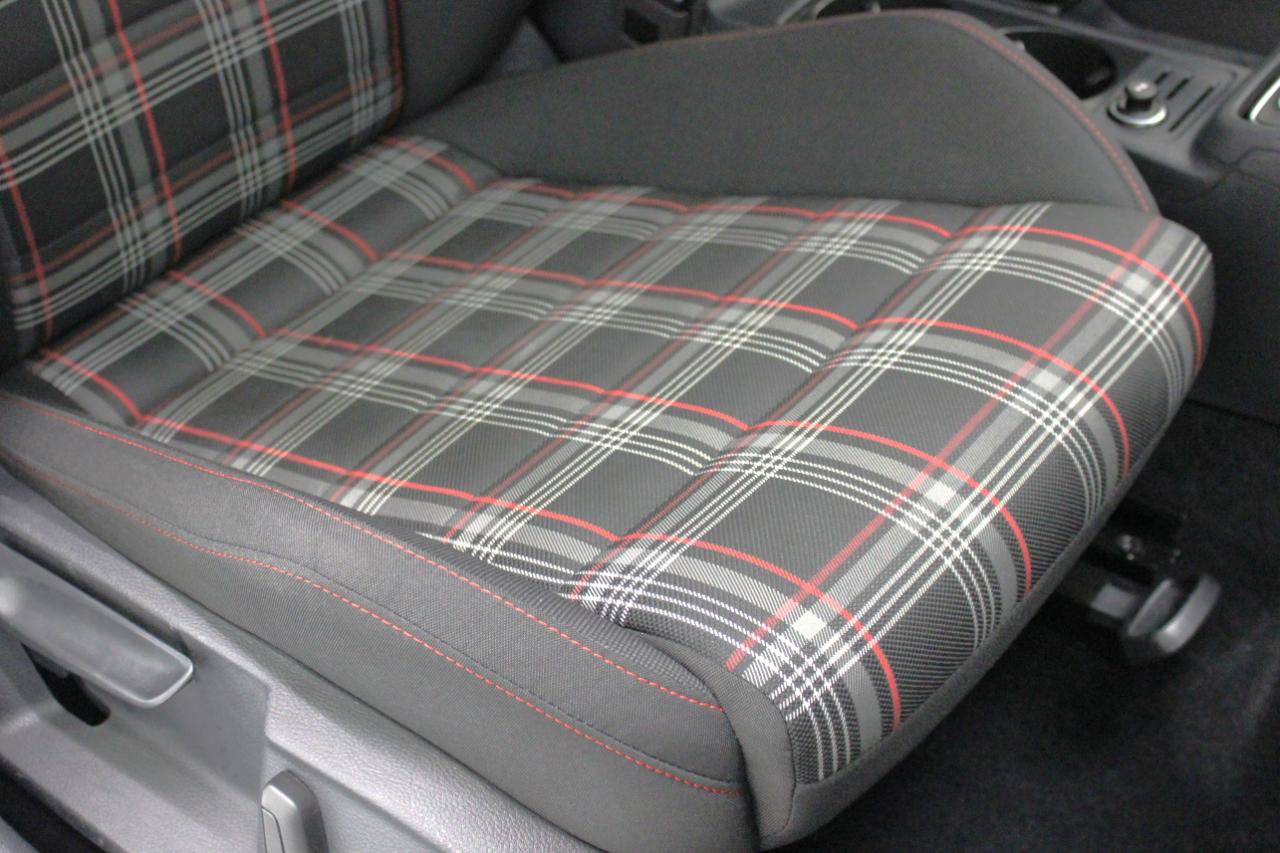 Used 2021 Volkswagen GTI S image 47