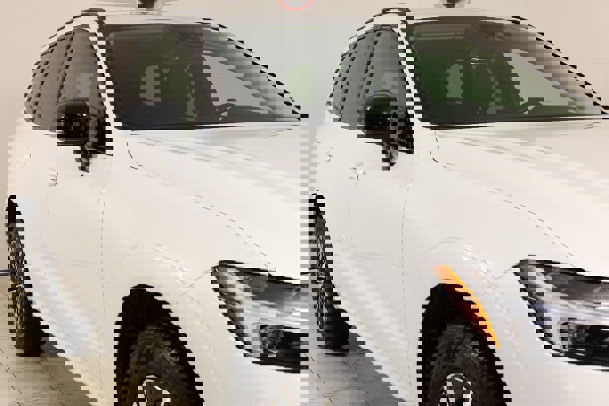 Used 2024 Volvo XC60 T8 Core image 39