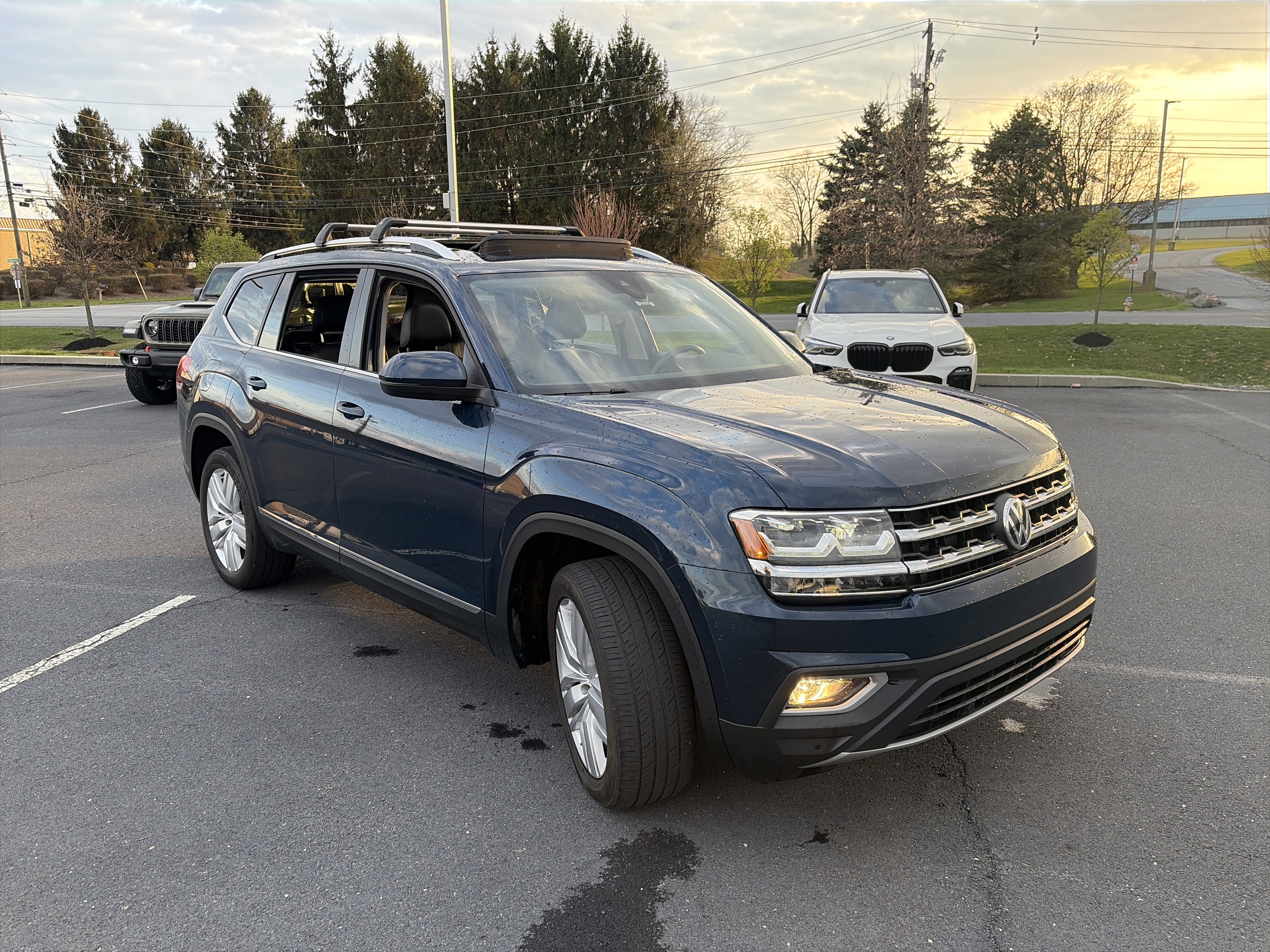 Used 2019 Volkswagen Atlas SEL image 3