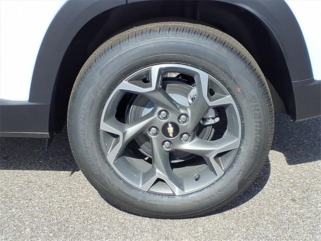 New 2026 Chevrolet Trax LT w/ Driver Confidence Package image 6