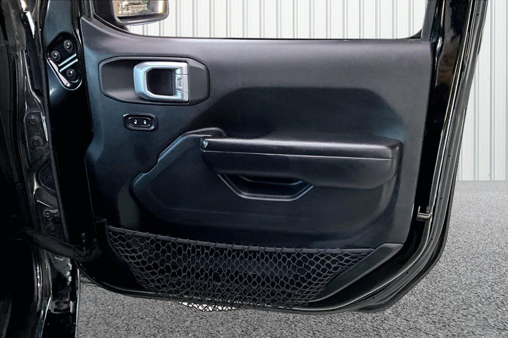 Used 2018 Jeep Wrangler Unlimited Sport S AWD/4WD image 27
