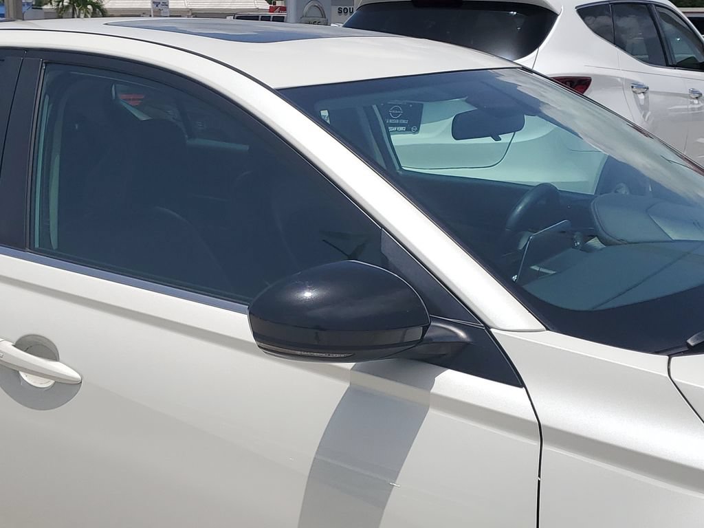 Used 2019 Nissan Altima 2.5 SR w/ SR Premium Package FWD image 11