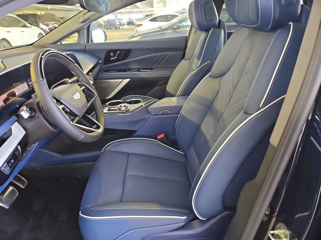 New 2025 Cadillac Optiq Sport 2 image 26