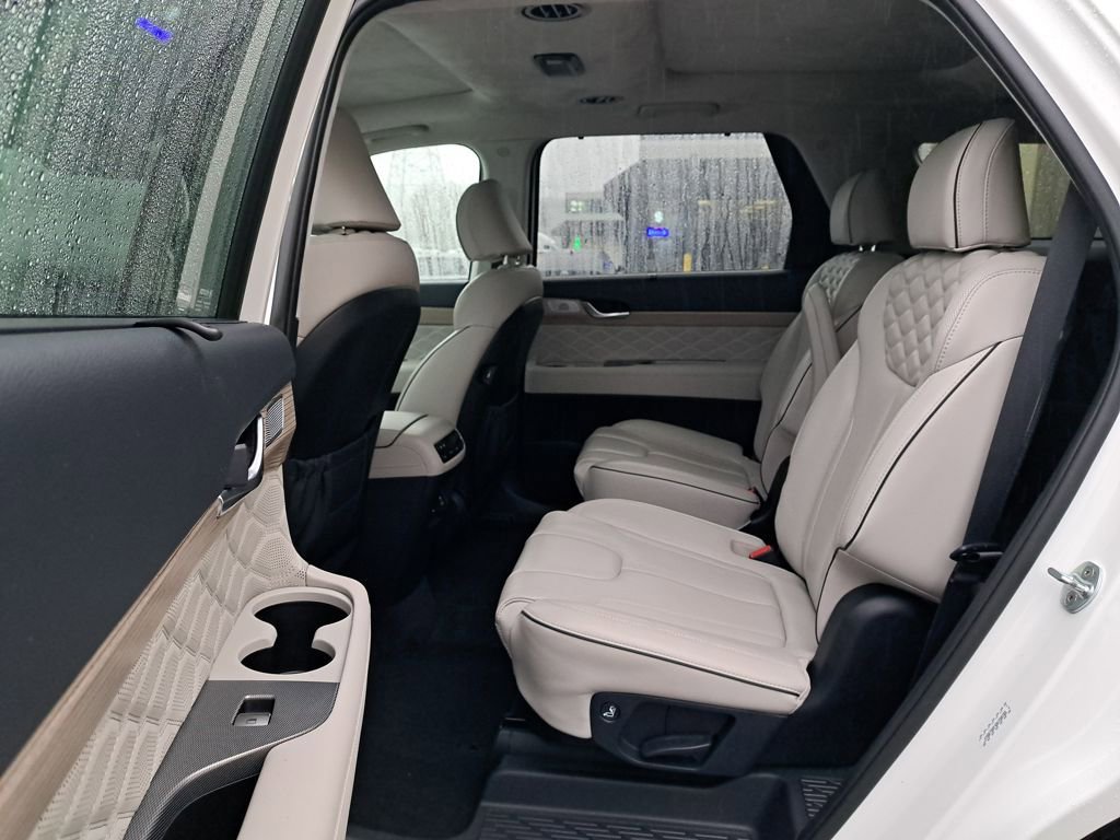 Used 2022 Hyundai Palisade Calligraphy image 13