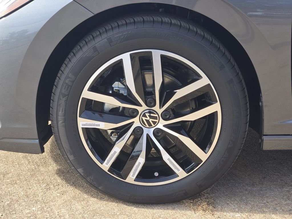 New 2026 Volkswagen Jetta SE FWD image 9