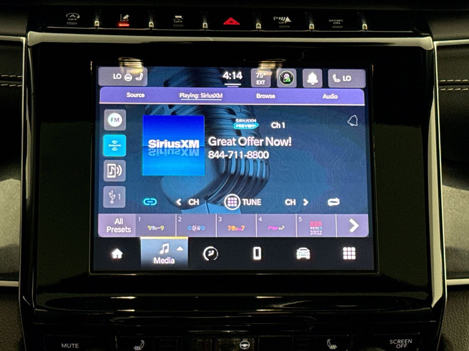 Used 2023 Jeep Grand Cherokee Altitude image 18