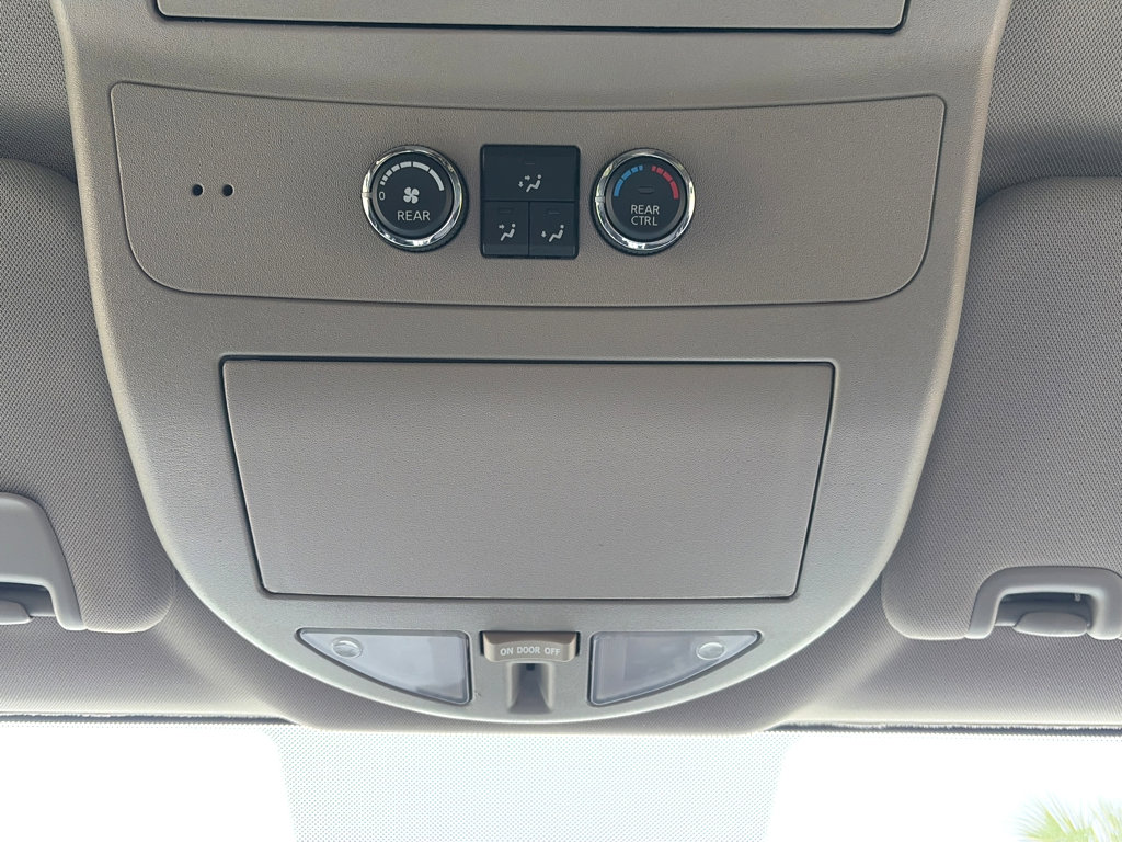 Used 2015 Nissan Armada SV image 30