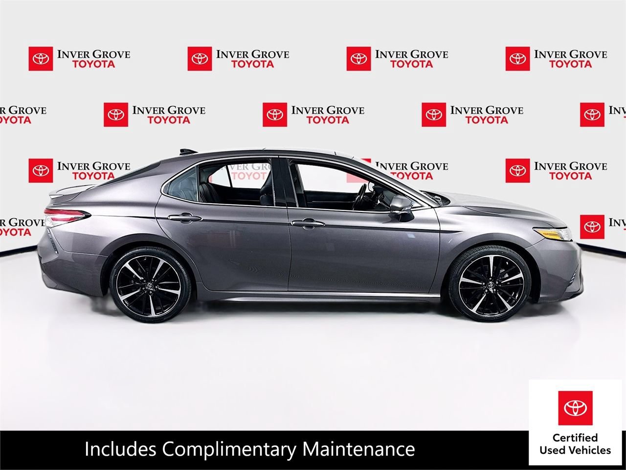Used 2019 Toyota Camry XSE FWD image 4