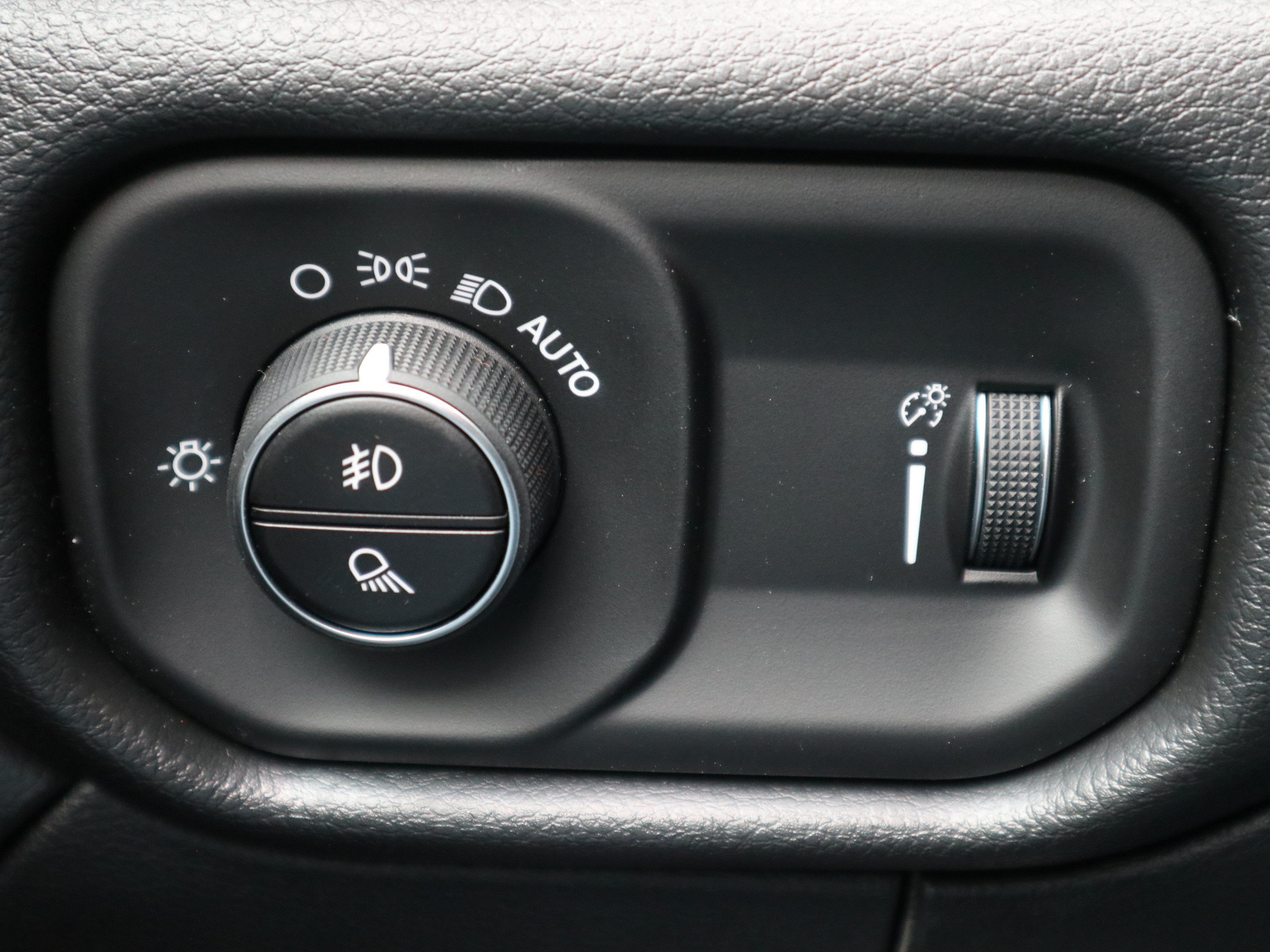 New 2026 RAM 3500 Tradesman AWD/4WD image 32