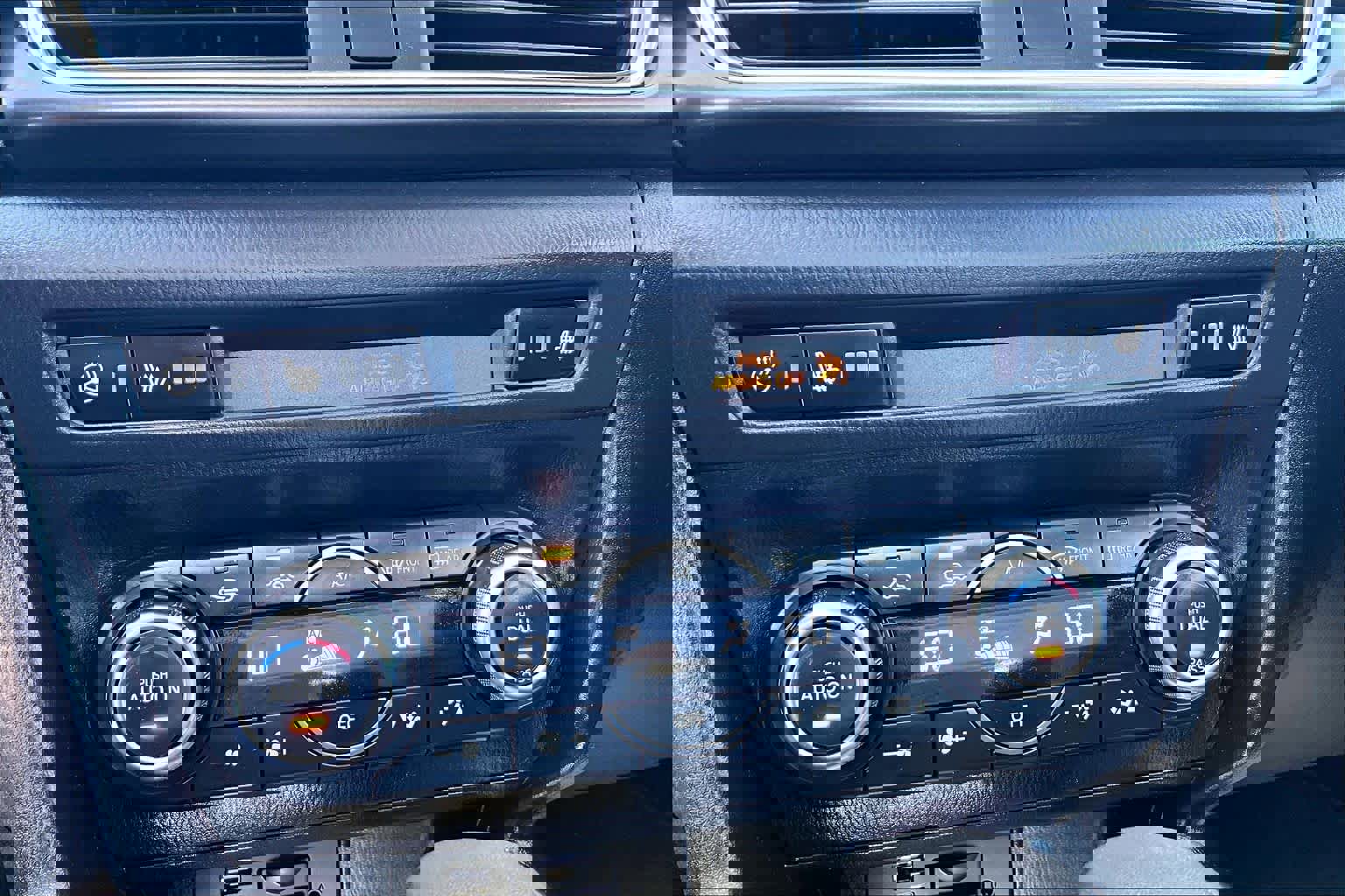 Used 2018 MAZDA MAZDA3 Grand Touring w/ Premium Equipment Package image 35