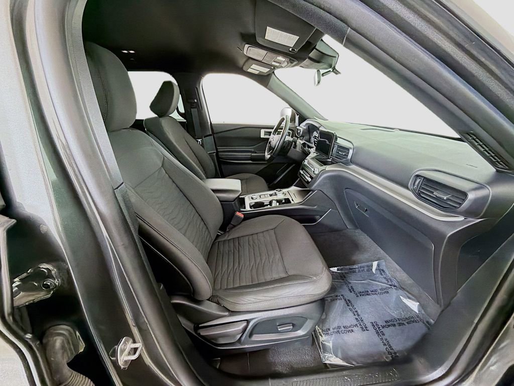Used 2020 Ford Explorer XLT image 19