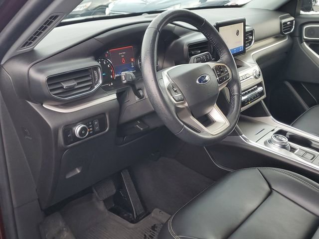 Certified 2022 Ford Explorer XLT w/ Equipment Group 202A image 11