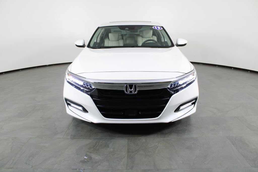 Used 2019 Honda Accord Touring image 13