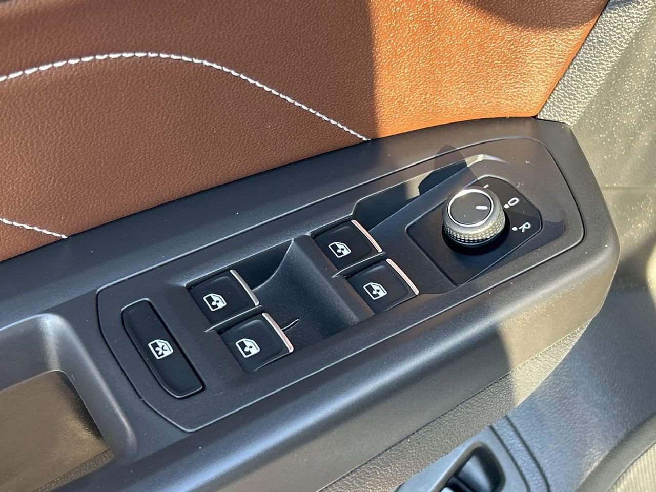 Certified 2023 Volkswagen Atlas SE w/ Panoramic Sunroof Package image 18