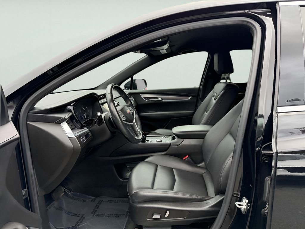 Used 2023 Cadillac XT5 Luxury image 16
