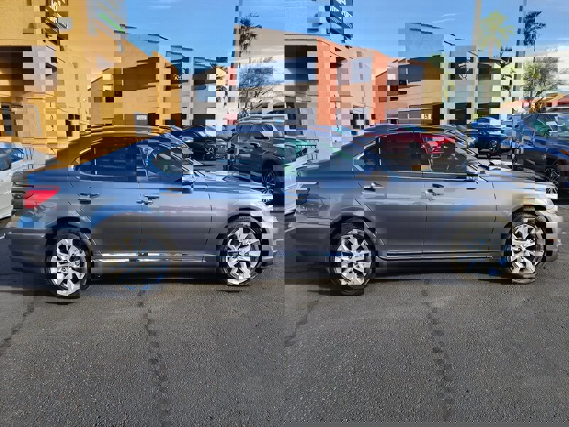 Used 2012 Lexus LS 460 AWD w/ Comfort Pkg image 2