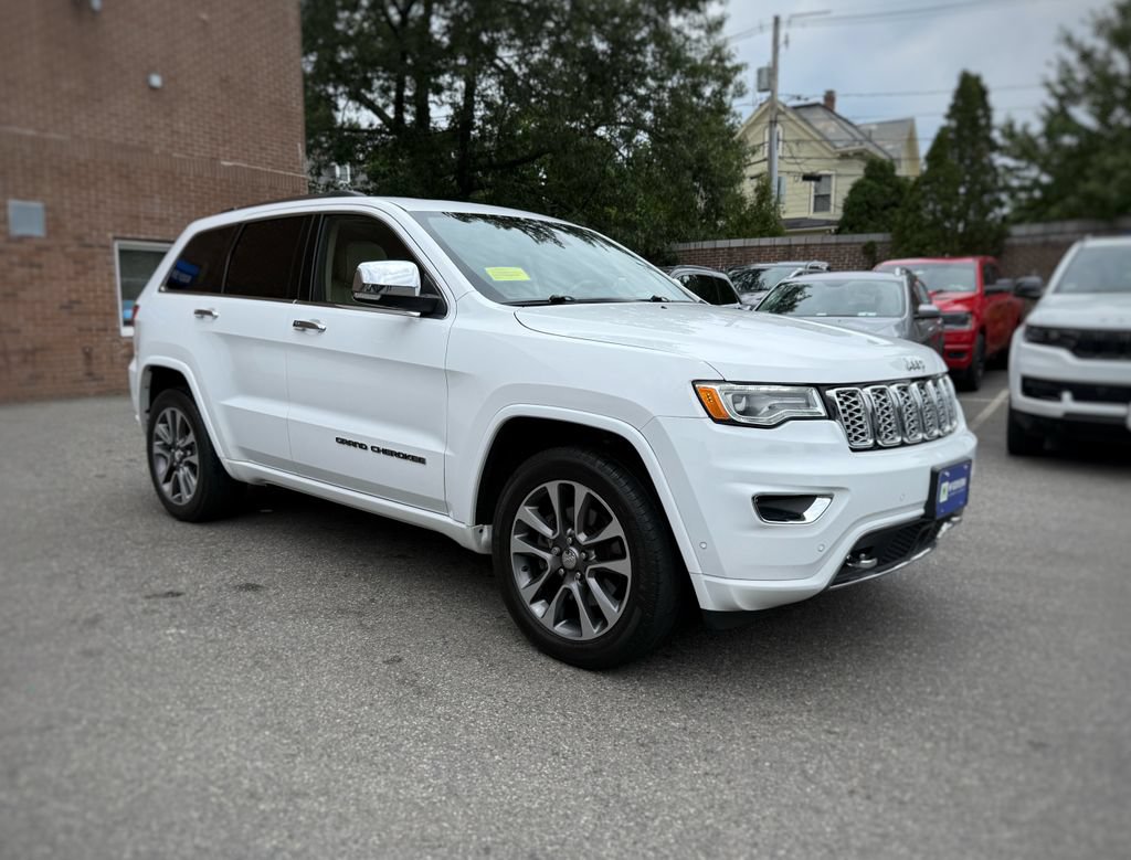 Used 2018 Jeep Grand Cherokee Overland AWD/4WD image 3
