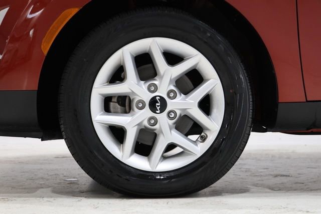Used 2024 Kia Soul S FWD image 11