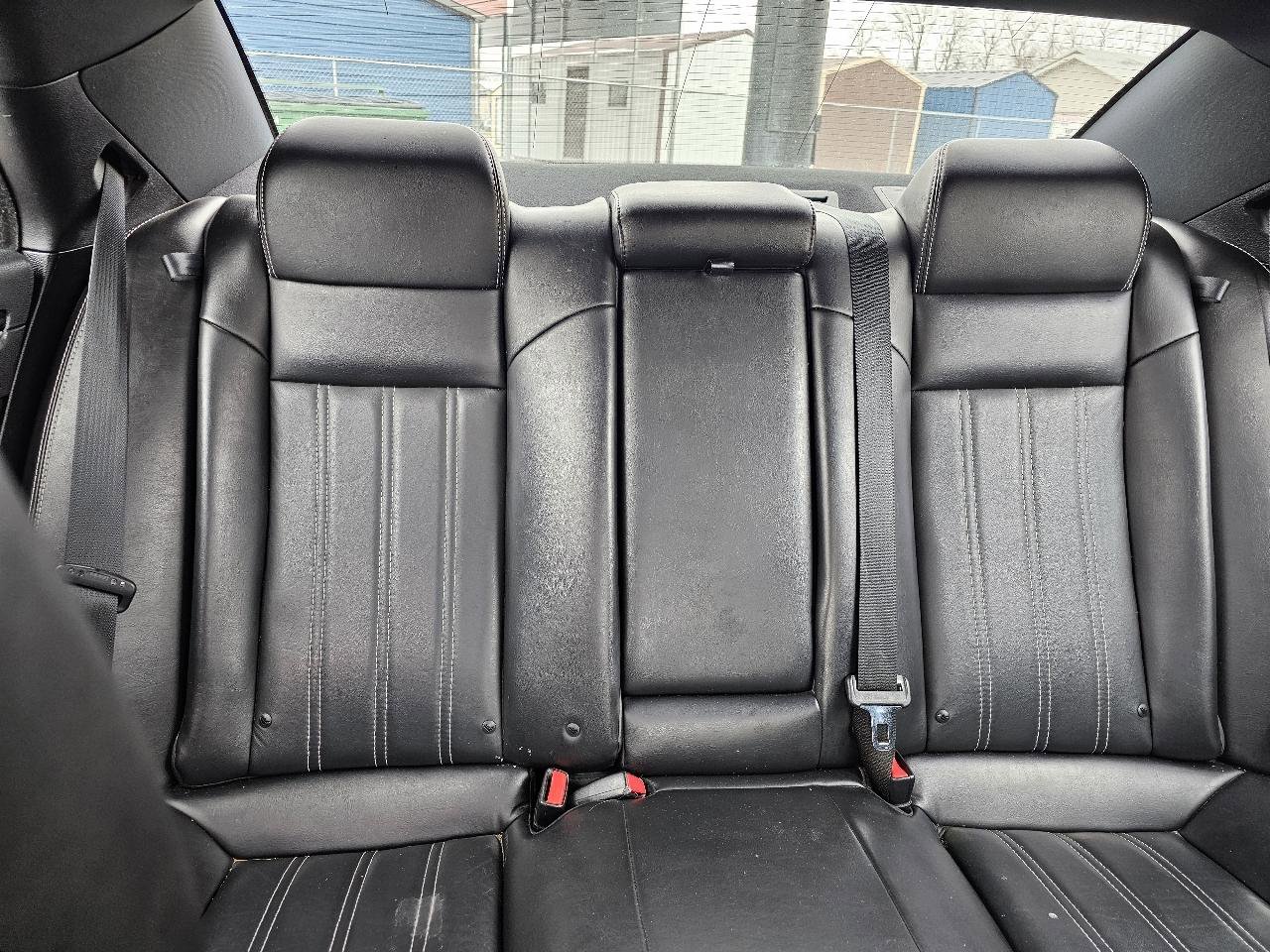 Used 2019 Chrysler 300 S image 21